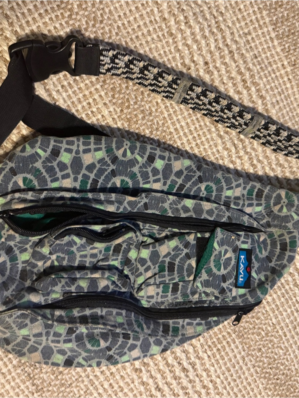 Kavu Gray & Green Geometric Waist Pack